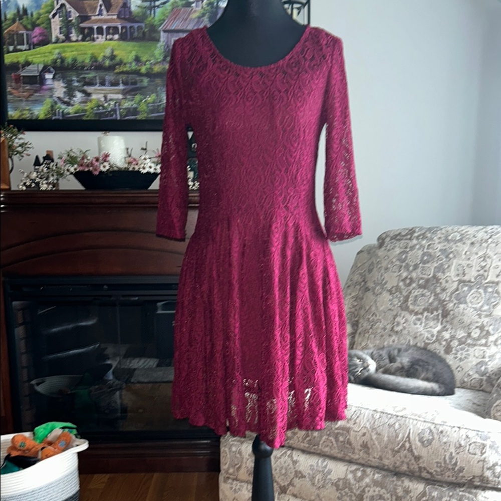 Elegant Lace Long Sleeve Dress in Rich Burgundy